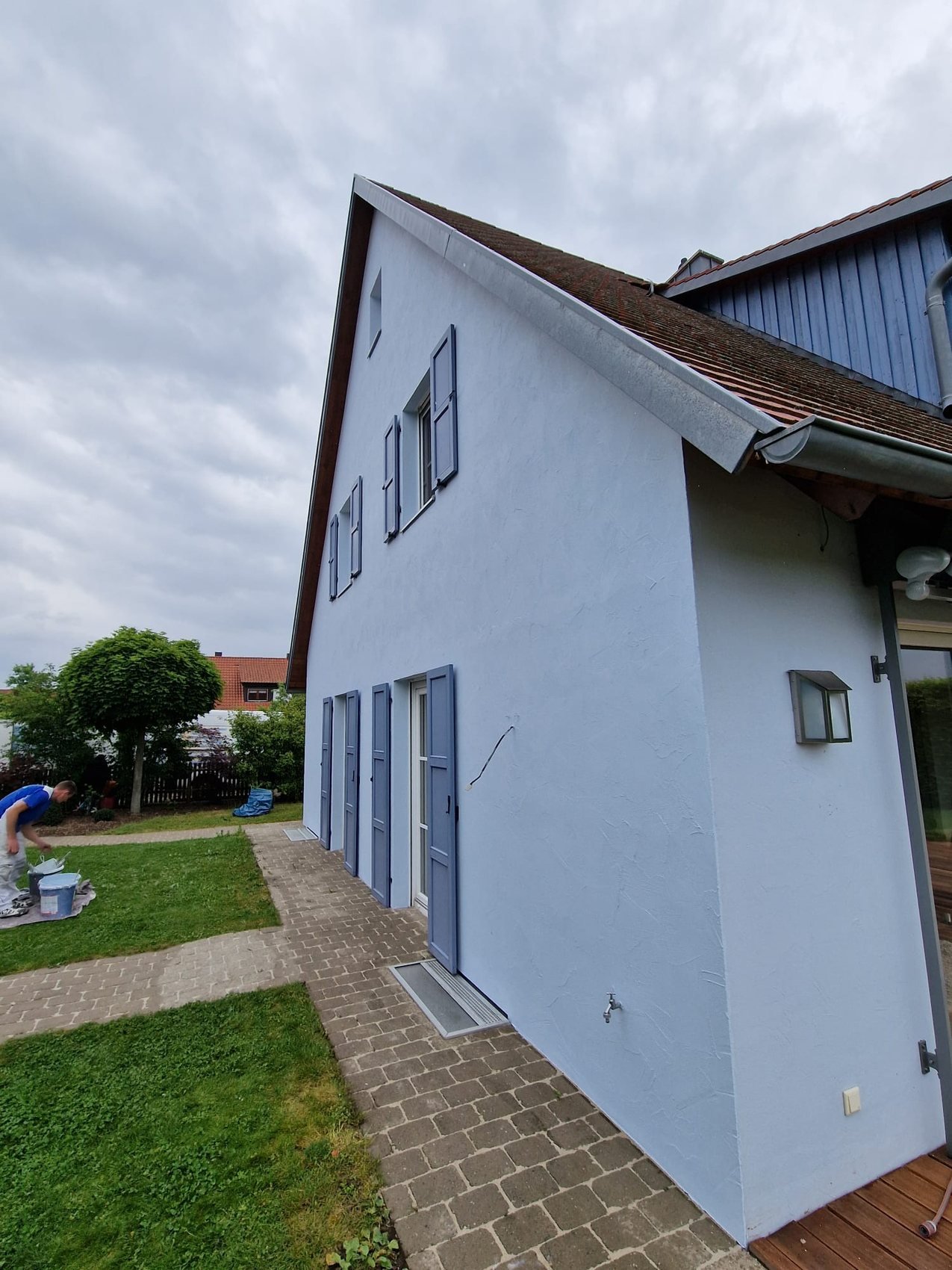Privathaus mit frischer Fassadenfarbe